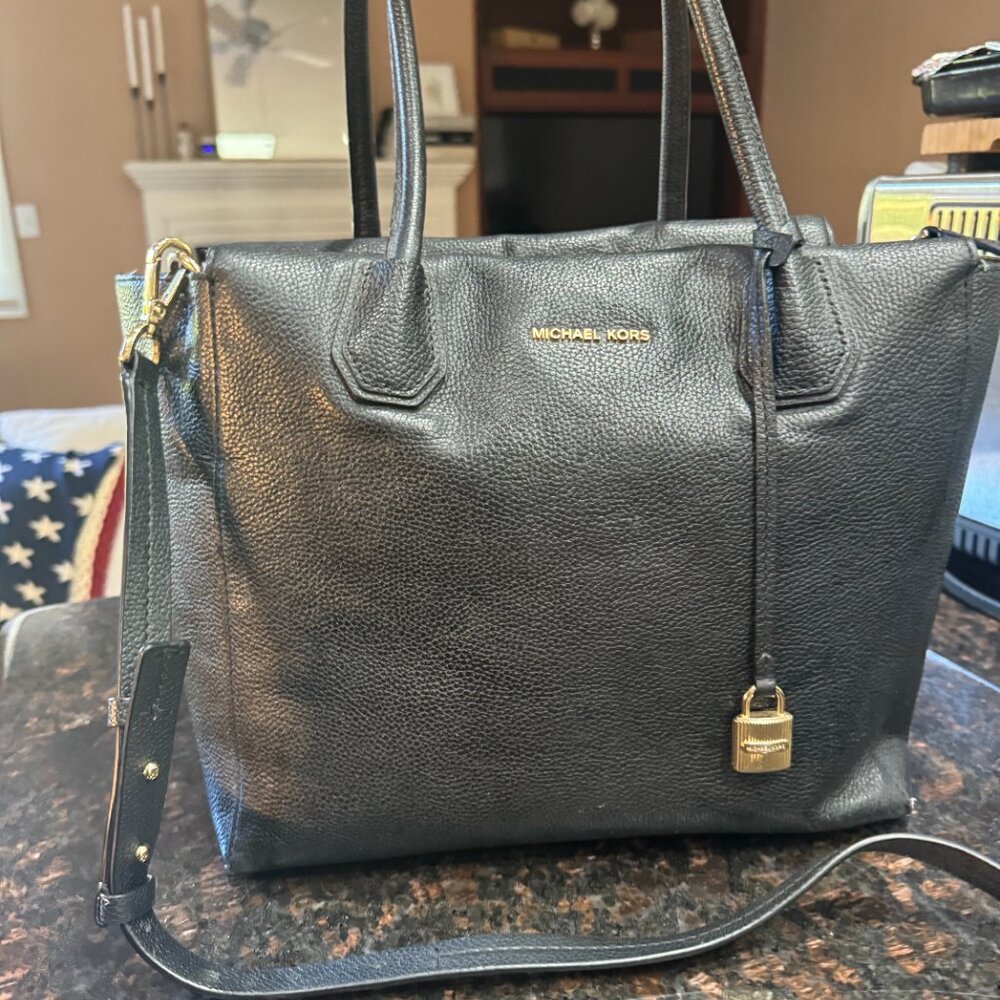 Michael Kors 2-in-1 Satchel/Crossbody-Large